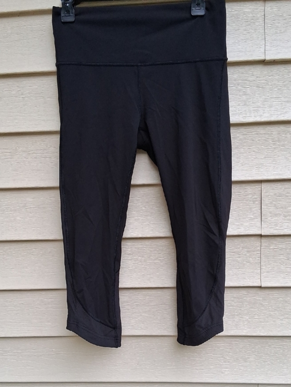 Black‎ Mid-Rise Cropped Jeggings
